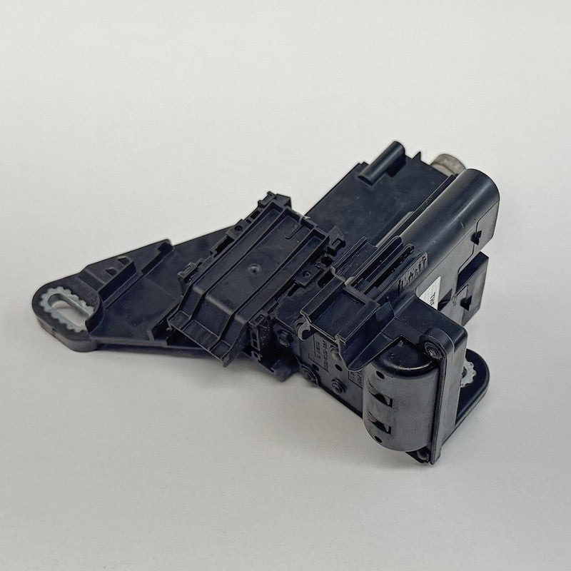 9 356 159 / 9356159 BMW F80 F82 F87 F30 F32 F36 Rear Battery Fuse Relay Junction Box 9356159 OEM