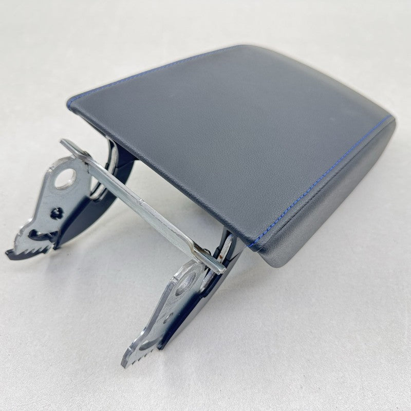 22-25 VOLKSWAGEN GOLF R MK8 CENTER CONSOLE ARMREST ARM REST COVER LID OEM