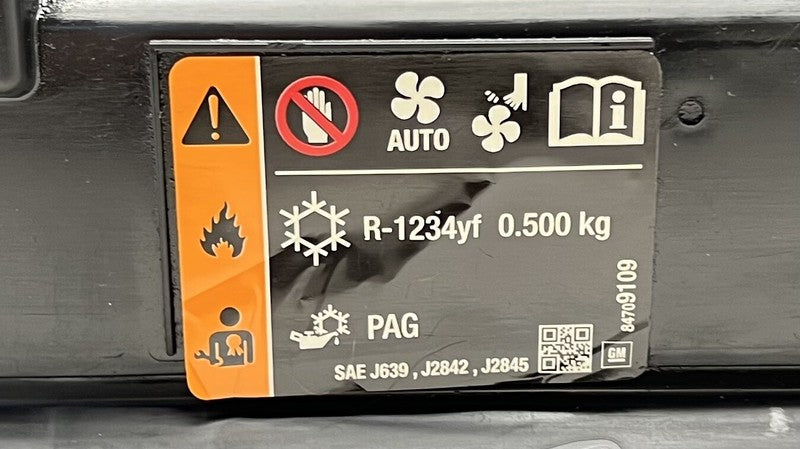 8452 0772 / 84520772 22-26 CADILLAC CT5 V BLACKWING RADIATOR CONDENSER FAN ASSEMBLY OEM