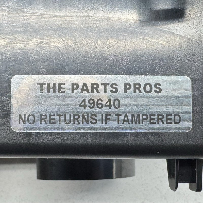 A2046801939 / 204 680 19 39 / 2046801939 08-14 Mercedes W204 C250 Center Console Armrest Arm Rest Leather Black OEM