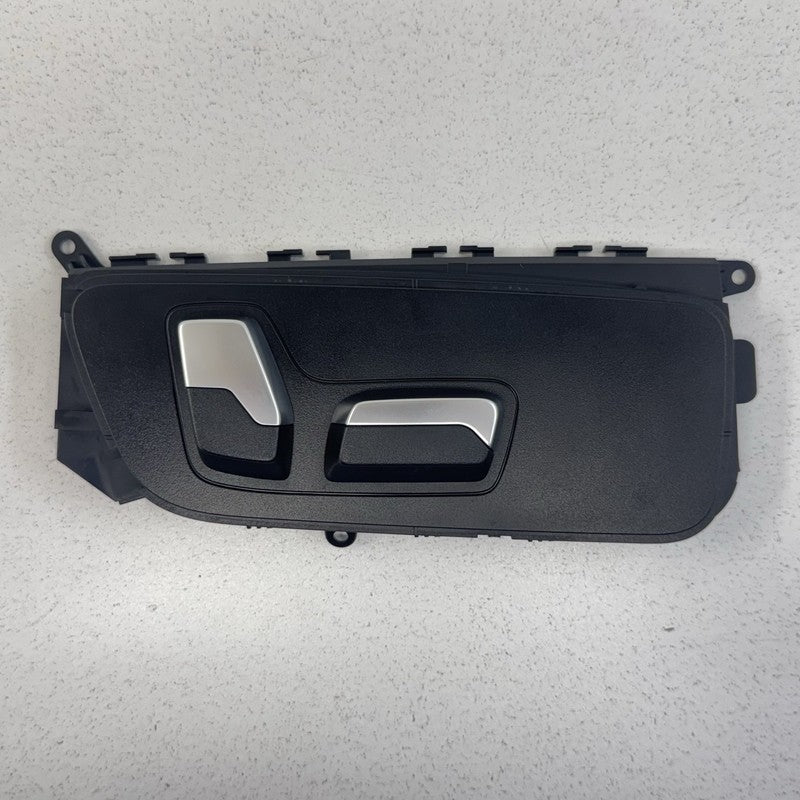 18-24 BMW G01 X3 Right Front Seat Adjustment Control Switch 9390106 OE
