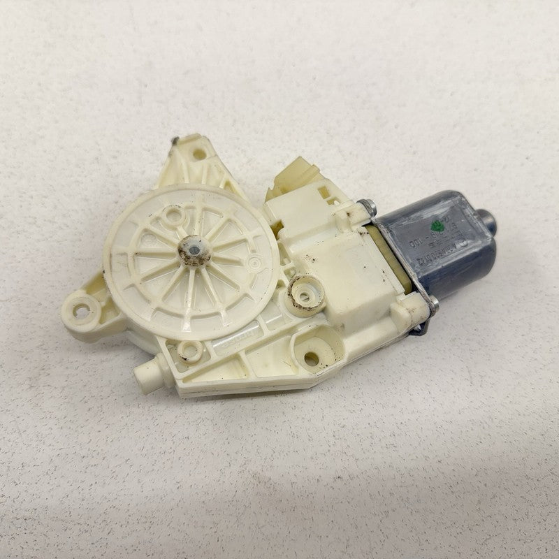 A2048200142 / 204 820 01 42 / 2048200142 08-14 Mercedes W204 C250 Driver Left Front Door Window Regulator Motor OEM