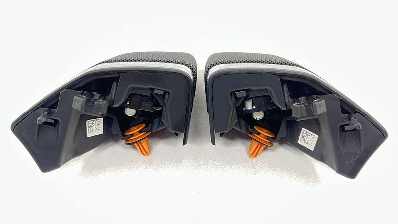A 218 720 02 48 0248 / A2187200248 / 2187200248 12-18 MERCEDES CLS550 HARMAN KARDON DOOR PANEL CORNER TWEETER SPEAKER PA