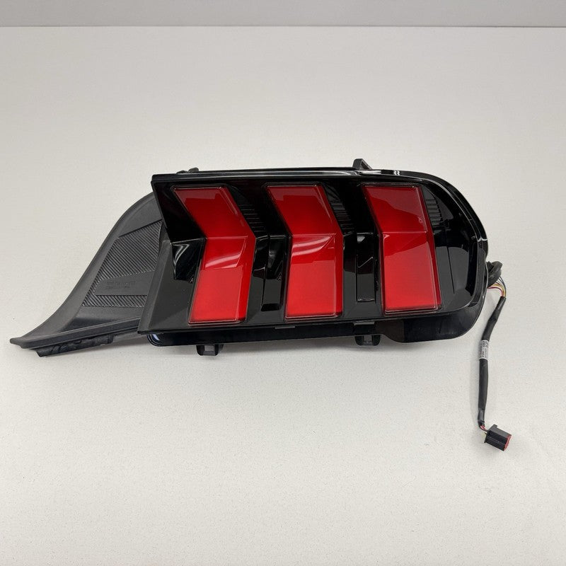 PR3B 13B504 BG / PR3B13B504BG 24-26 Ford Mustang GT Right Rear LED RCL High Taillight Light Lamp OEM