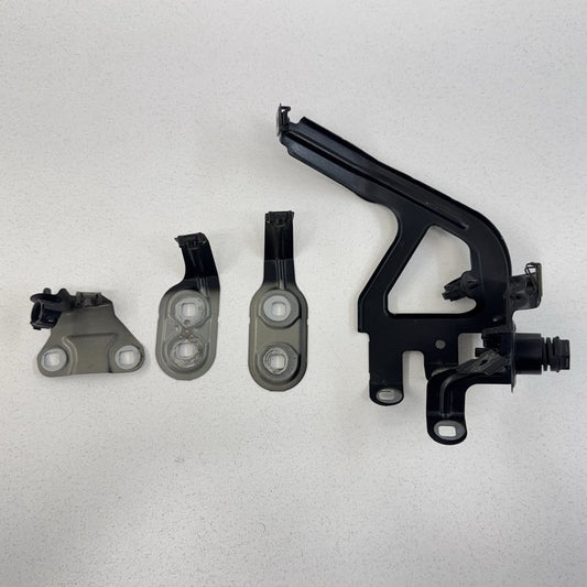 12-16 BMW M5 F10 Passenger Right Front Side Fender Wing Holder Bracket Set OEM