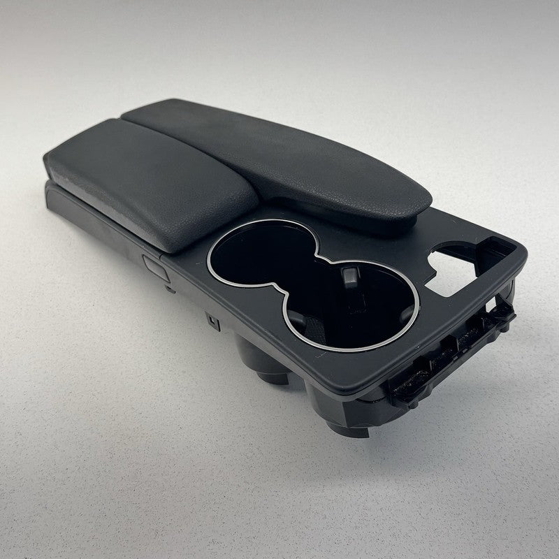 A2046801939 / 204 680 19 39 / 2046801939 08-14 Mercedes W204 C250 Center Console Armrest Arm Rest Leather Black OEM