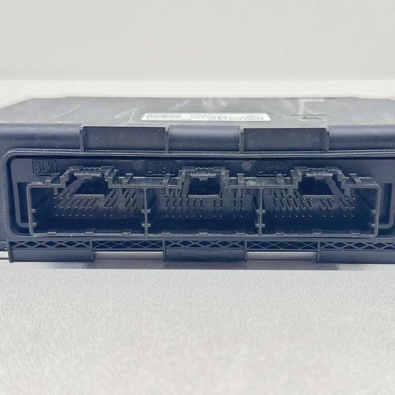 13557686 / 1355 7686 22-25 CADILLAC CT5 V BLACKWING NETWORK GATEWAY CONTROL MODULE 13550127 OEM