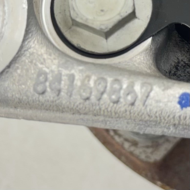 8551 6632 / 85516632 22-24 CADILLAC CT5 V BLACKWING RIGHT FRONT SPINDLE KNUCKLE HUB BEARING OEM