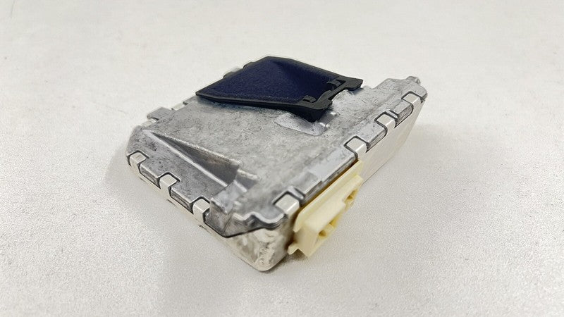 A 000 905 04 38 0438 / A0009050438 / 0009050438 12-18 MERCEDES BENZ CLS550 W218 WINDSHIELD LANE DEPARTURE KEEP ASSIST CA