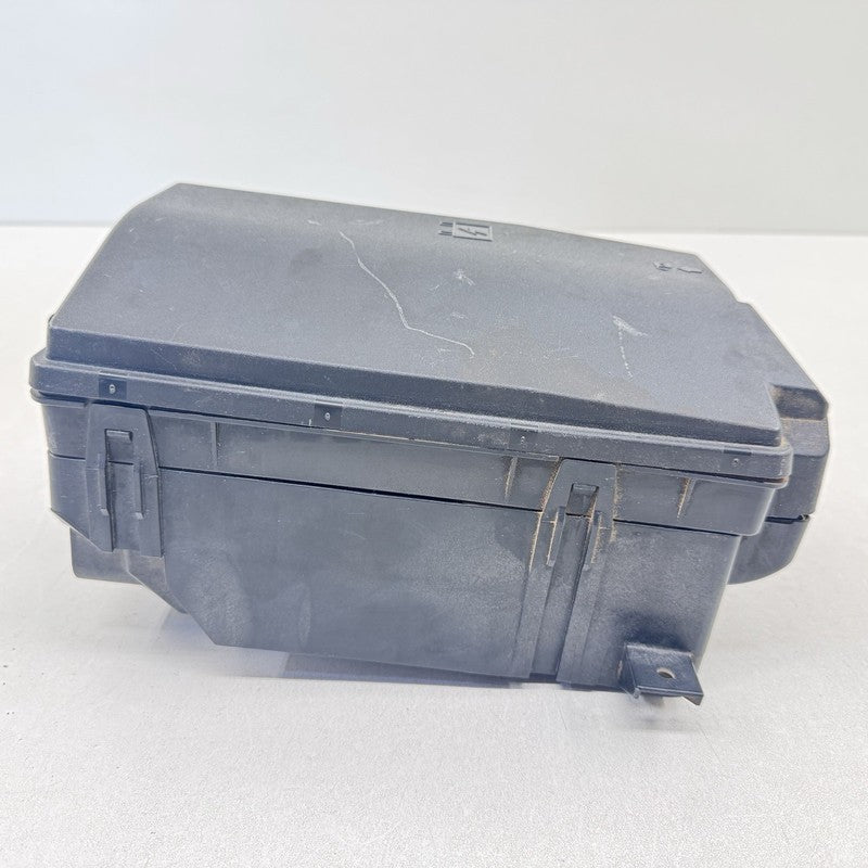 22760637 12-15 Chevrolet Camaro ZL1 Engine Bay Fuse Box Module 22760637 OEM
