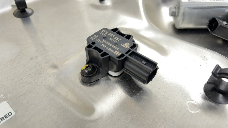 4W0 837 461 A / 4W0837461A / 4W0 837 461 / 4W0837461 13-18 BENTLEY FLYING SPUR LEFT FRONT DOOR WINDOW REGULATOR MOTOR CA