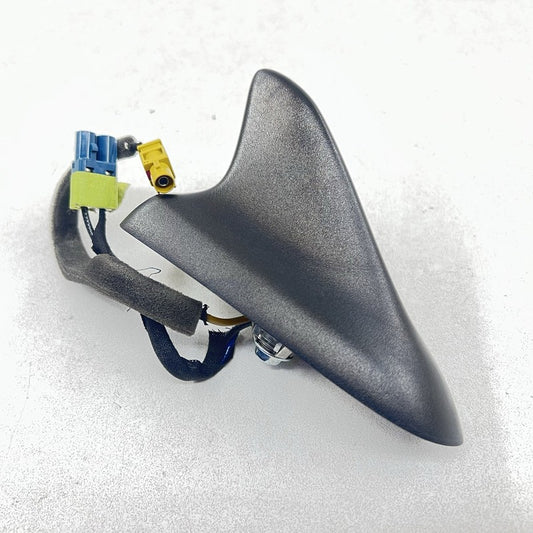92232295 10-15 CHEVROLET CAMARO SS ROOF SHARK FIN ANTENNA RECEIVER 92232295 OEM