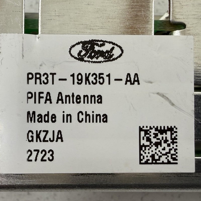 PR3T 19K351 AA / PR3T19K351AA 24-26 Ford Mustang Rear Deck Antenna Receiver PR3T-19K351-AA OEM