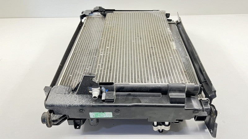 8452 0772 / 84520772 22-26 CADILLAC CT5 V BLACKWING RADIATOR CONDENSER FAN ASSEMBLY OEM