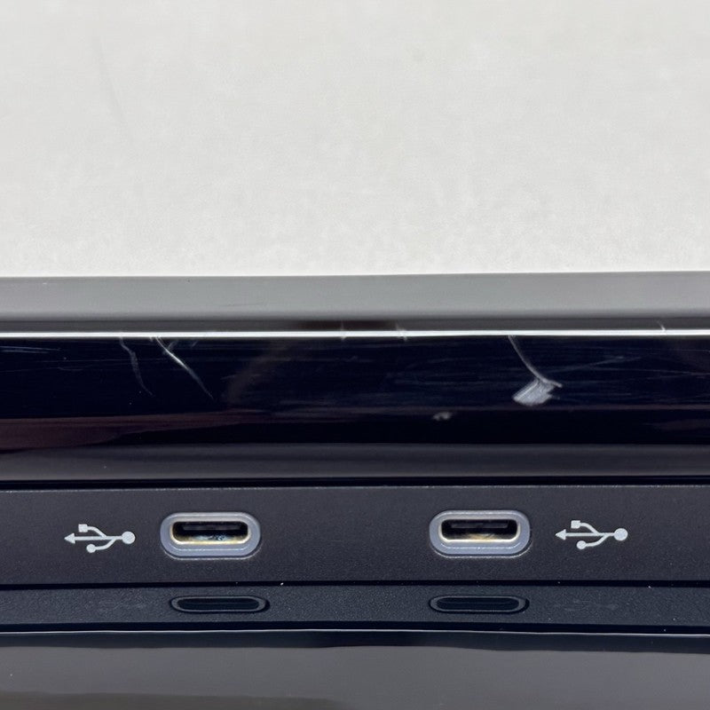 5NA-035-700 / 5NA 035 700 / 5NA035700 22-25 VOLKSWAGEN GOLF R MK8 DUAL INPUT TYPE C CHARGING PORT W/TRIM 5NA035700 OEM