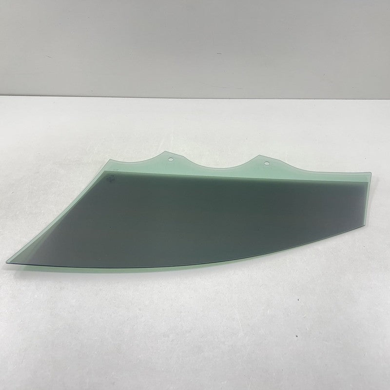 43R-00390 / 43R 00390 / 43R00390 22-25 VOLKSWAGEN GOLF R MK8 PASSENGER RIGHT FRONT DOOR GLASS WINDOW OEM