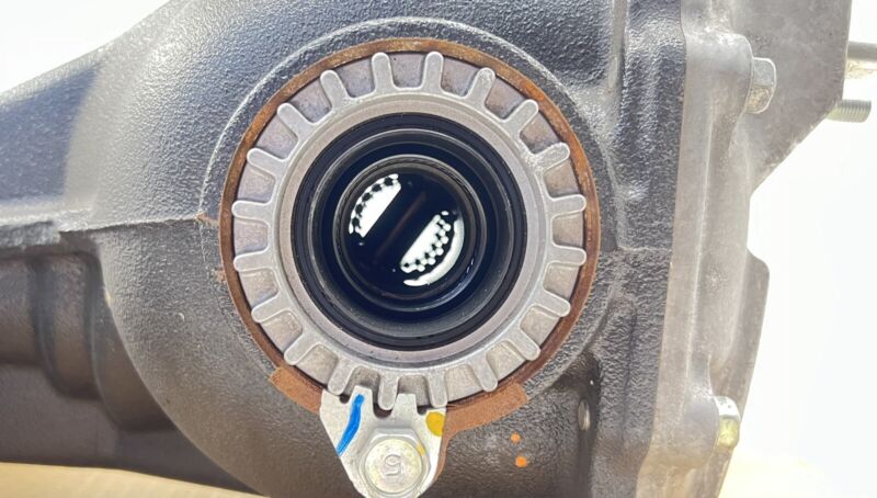 Does Not Apply 24-25 SUBARU CROSSTREK 2.5L REAR DIFFERENTIAL DIFF CARRIER W/ MOUNT BRACKET OEM