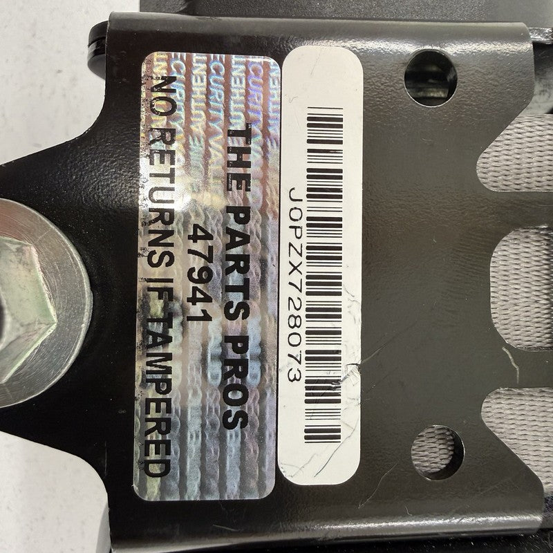 81450-TK8-A010-M1 / 81450 TK8 A010 M1 / 81450TK8A010M1 11-17 Honda Odyssey Passenger Right Front Seatbelt Seat Belt Retr