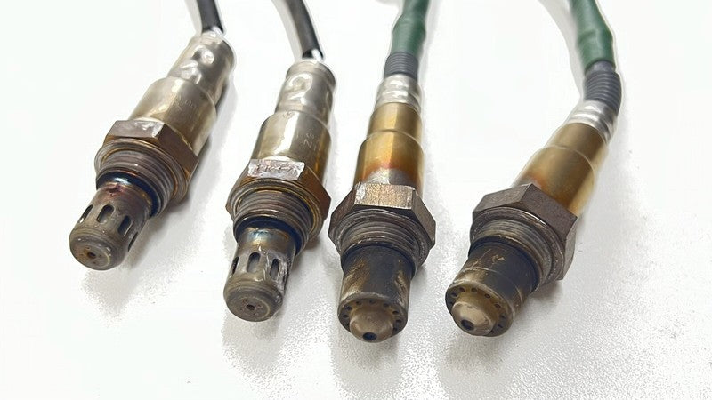 A 006 542 20 18 2018 / A0065422018 / 0065422018 12-18 MERCEDES BENZ CLS550 W218 AIR FUEL RATIO OXYGEN O2 SENSOR SET OF 4