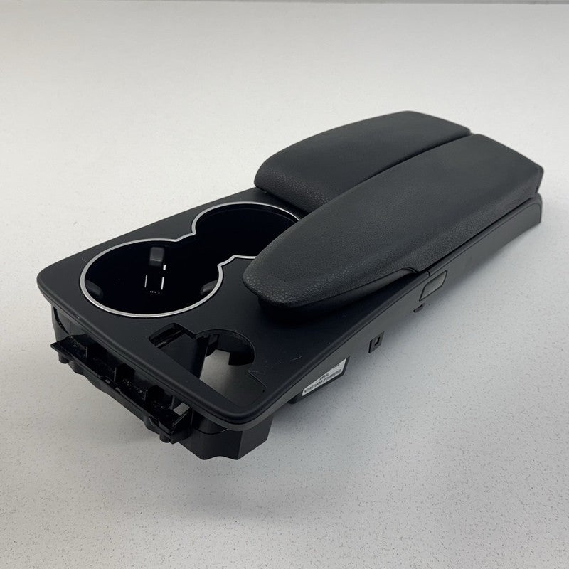 A2046801939 / 204 680 19 39 / 2046801939 08-14 Mercedes W204 C250 Center Console Armrest Arm Rest Leather Black OEM