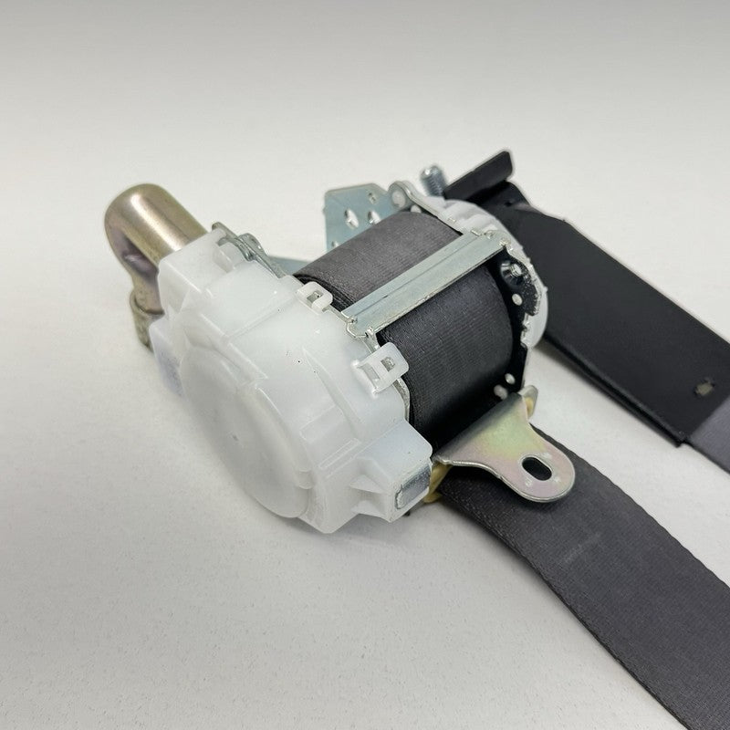 08-13 Toyota Highlander Passenger Right Front Seatbelt Seat Belt Retractor OEM