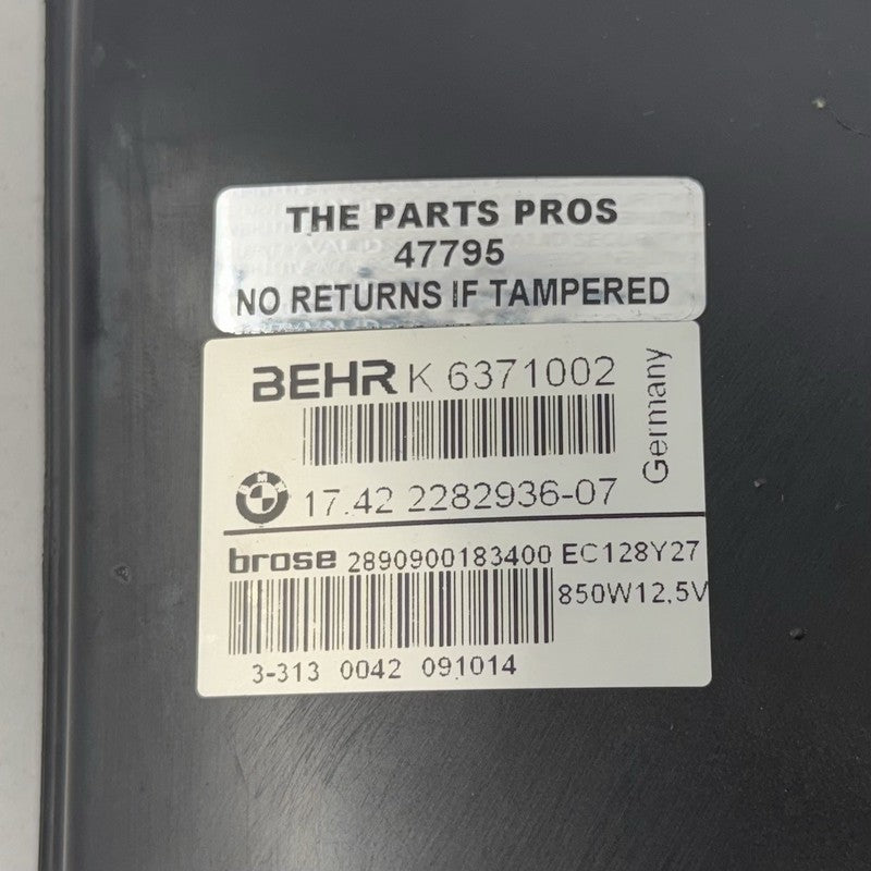 2 282 943 / 2282943 06-10 BMW M5 M6 E60 E63 E64 S85 Cooling Radiator Fan With Shroud Assembly OEM