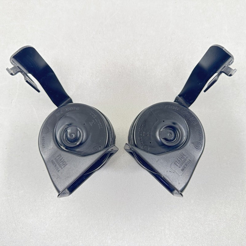 22-25 CADILLAC CT5 V BLACKWING LOW AND HIGH NOTE PITCH HORN SIREN ALARM PAIR OEM