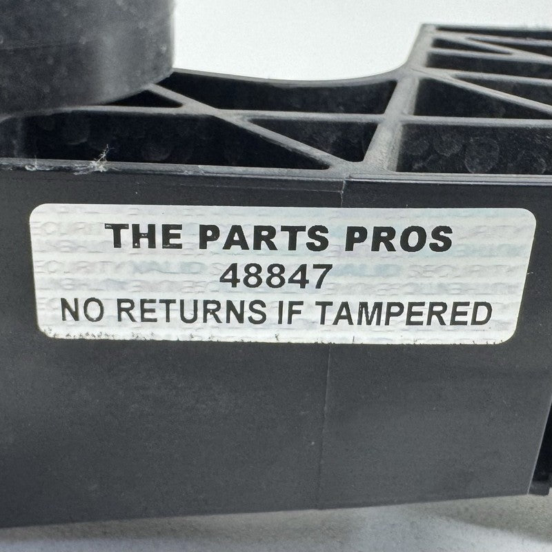 PR3P 7K004 BB / PR3P7K004BB 24-26 Ford Mustang Automatic Transmission Floor Gear Shifter Lever W/ Cable OEM