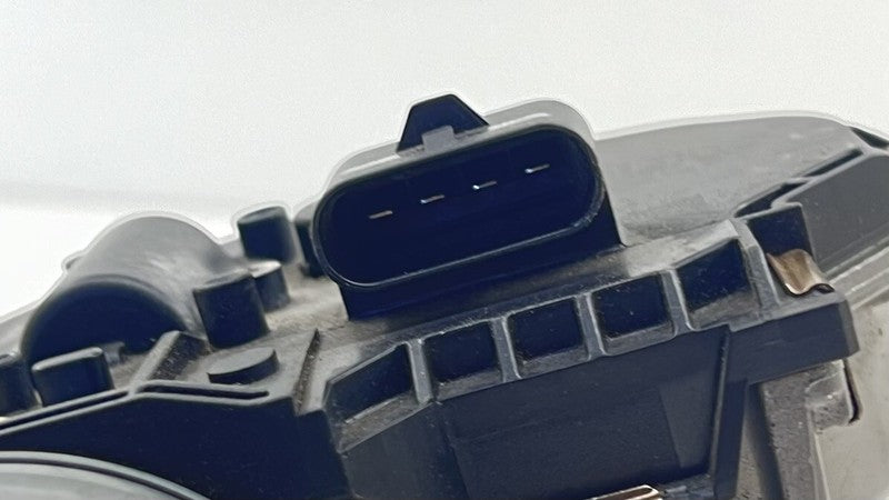 3 397 021 442 / 3397021442 12-18 MERCEDES BENZ CLS550 W218 FRONT WINDSHIELD WIPER MOTOR 3397021442 OEM