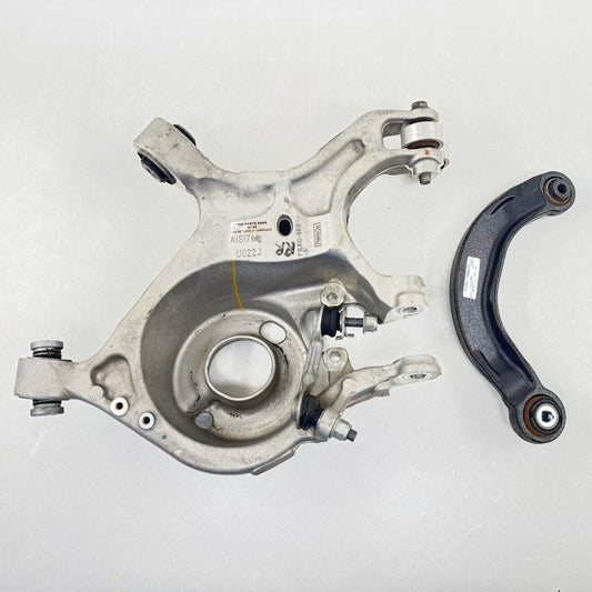 PR3C-5K651 / PR3C 5K651 / PR3C5K651 24-25 FORD MUSTANG GT PASSENGER RIGHT REAR CONTROL ARM PARTIAL SET OEM