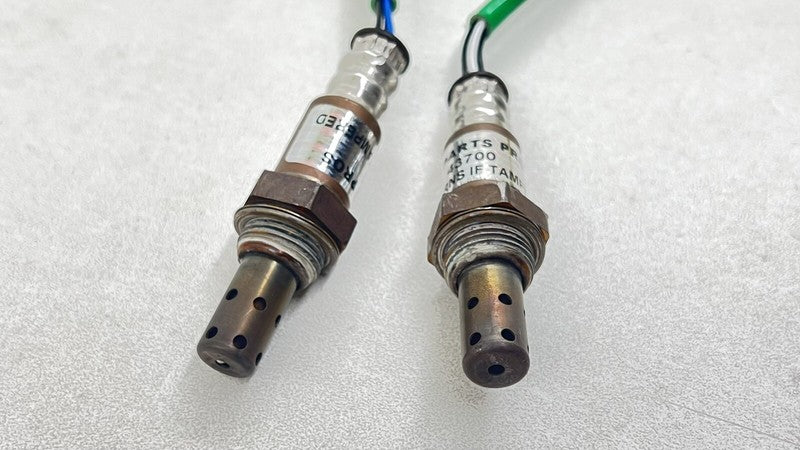 150200-4510 / 150200 4510 / 1502004510 22-25 NISSAN Z EXHAUST MANIFOLD AIR FUEL RATIO OXYGEN O2 SENSOR PAIR OEM