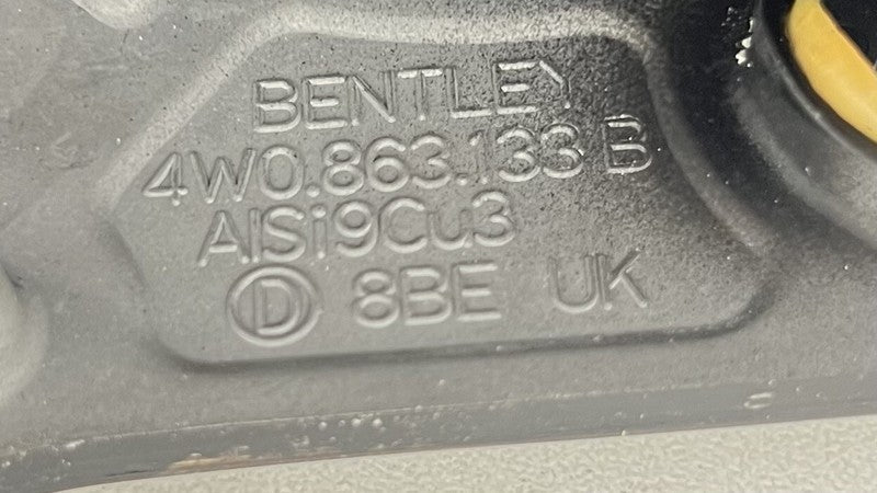 4W0.863.133.B / 4W0 863 133 B / 4W0863133B 13-18 BENTLEY FLYING SPUR REAR CENTER CONSOLE AIR VENT GRILLE COVER OEM