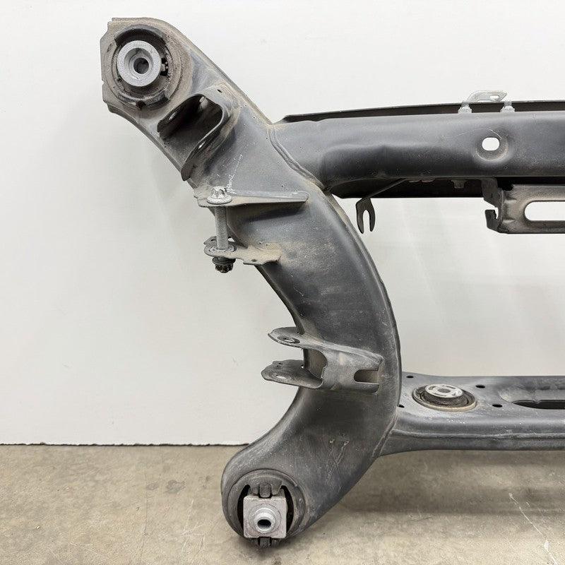 08-14 Mercedes W204 C250 Rear Subframe Crossmember Cradle 2043520106 O