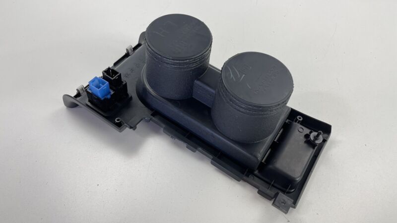 92132FG010 15-17 SUBARU WRX OR STI CENTER CONSOLE FRONT CUPHOLDER  CUP HOLDER ASSEMBLY OEM