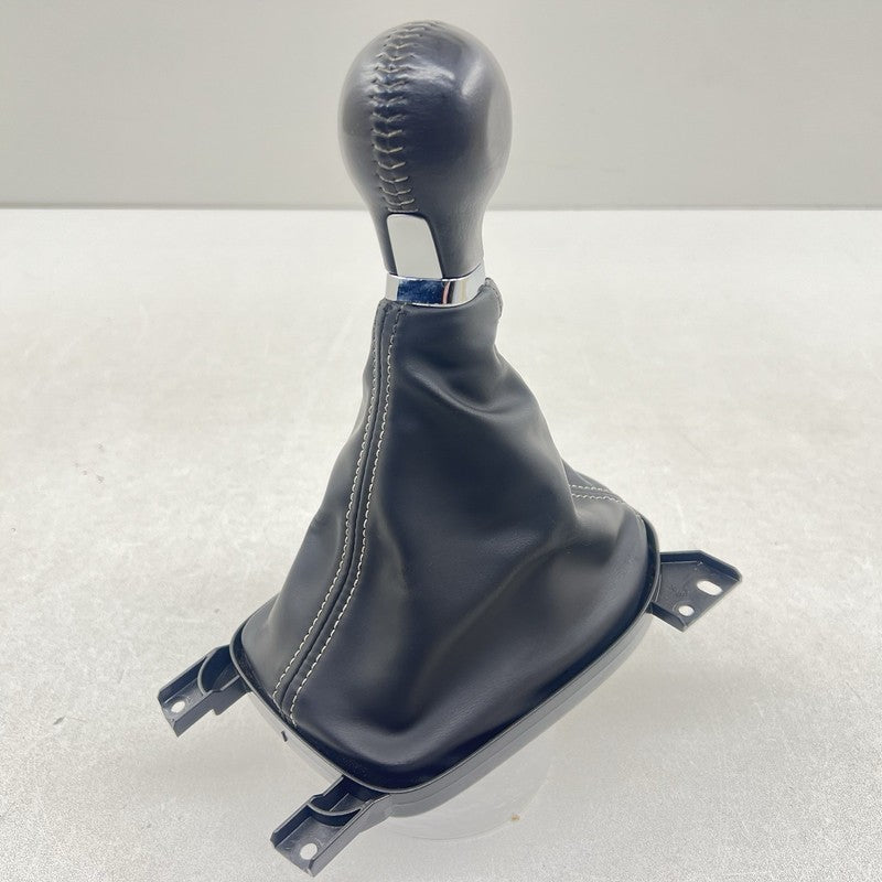 10-15 CHEVROLET CAMARO SS CENTER CONSOLE MANUAL SHIFT BOOT WITH SHIFT KNOB OEM