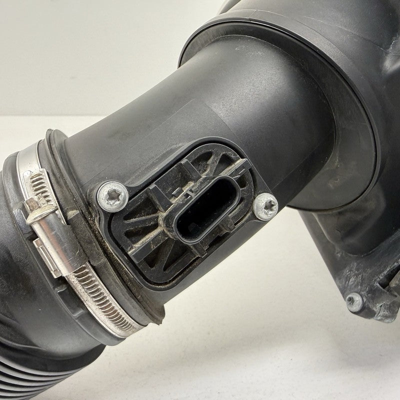 13717843289 BMW F06 F10 F12 F13 M5 M6 S63 Engine Air Filter Cleaner Intake Box Pair OEM