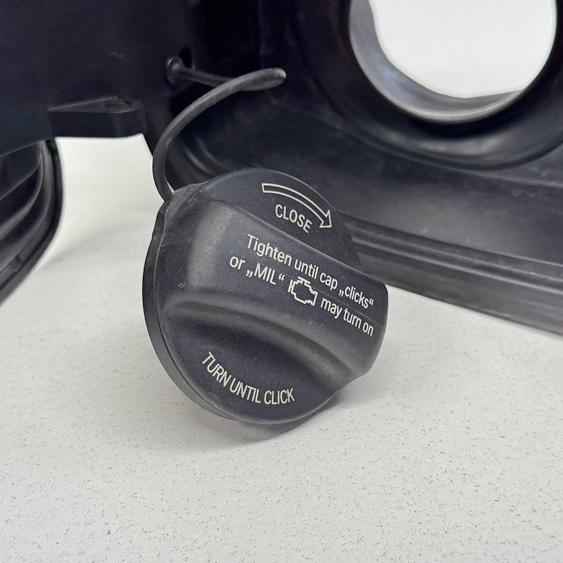 51177204365 11-16 BMW M5 528 535 550 F10 Fuel Tank Gas Cap Door Lid Cover Black OEM