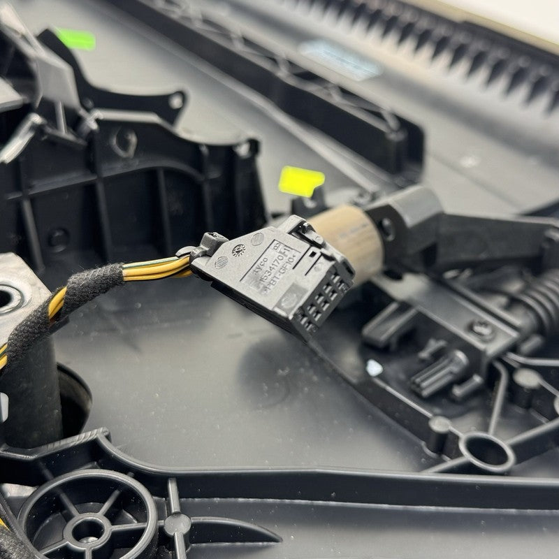 987.555.102 / 987 555 102 / 987555102 05-12 Porsche Boxster Cayman 987 Right Interior Door Panel Cover Trim OEM