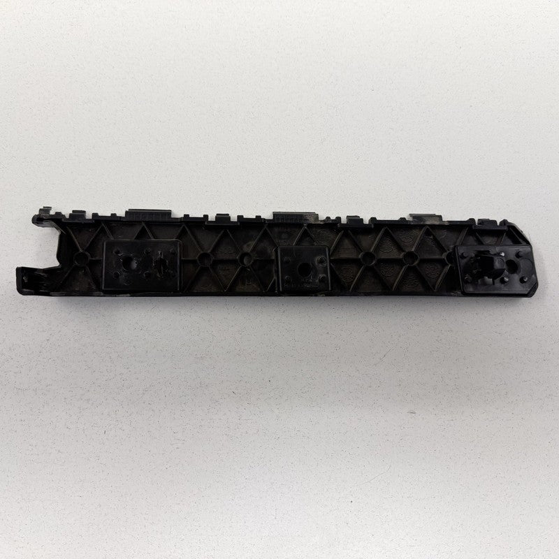 PR3B C290A05 A / PR3BC290A05A 24-26 Ford Mustang Left Rear Rocker Panel Side Skirt Retainer Bracket OEM