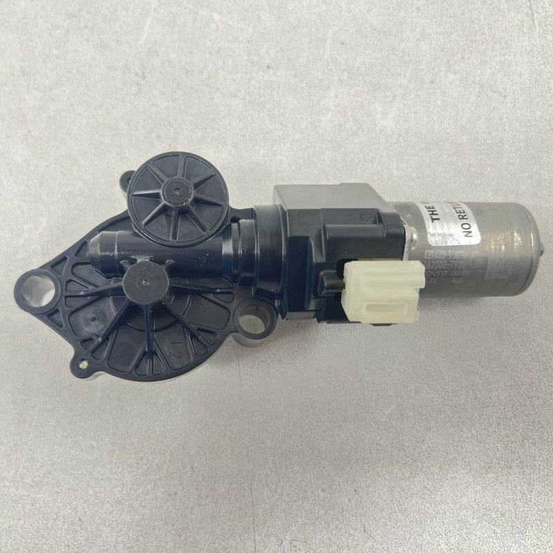 439440-10670 / 439440 10670 / 43944010670 24-25 SUBARU CROSSTREK LEFT FRONT SEAT ADJUSTMENT ADJUST MOTOR 439440-10670 OE