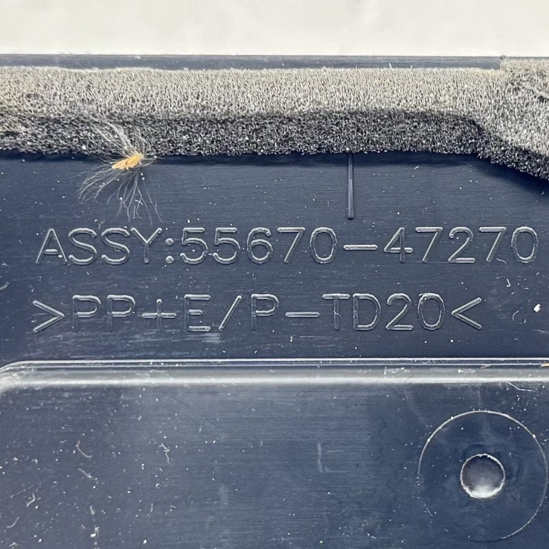 55670-47270 / 55670 47270 / 5567047270 23-25 TOYOTA PRIUS CENTER DASH AIR VENT GRILLE TRIM BEZEL PANEL 55670-47270 OEM