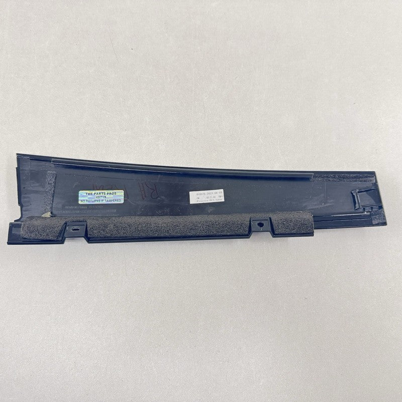 85138163 22-25 CADILLAC CT5 V BLACKWING PASSENGER RIGHT B PILLAR APPLIQUE TRIM PANEL OEM