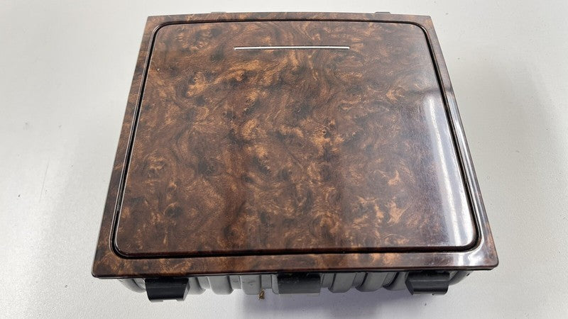 561 863 284 G / 561863284G 12-15 VOLKSWAGEN PASSAT CENTER CONSOLE STORAGE COMPARTMENT TRAY TRIM OEM