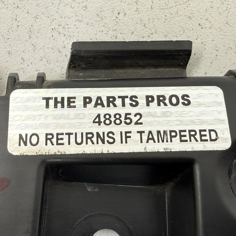 PR3B C290A05 A / PR3BC290A05A 24-26 Ford Mustang Left Rear Rocker Panel Side Skirt Retainer Bracket OEM