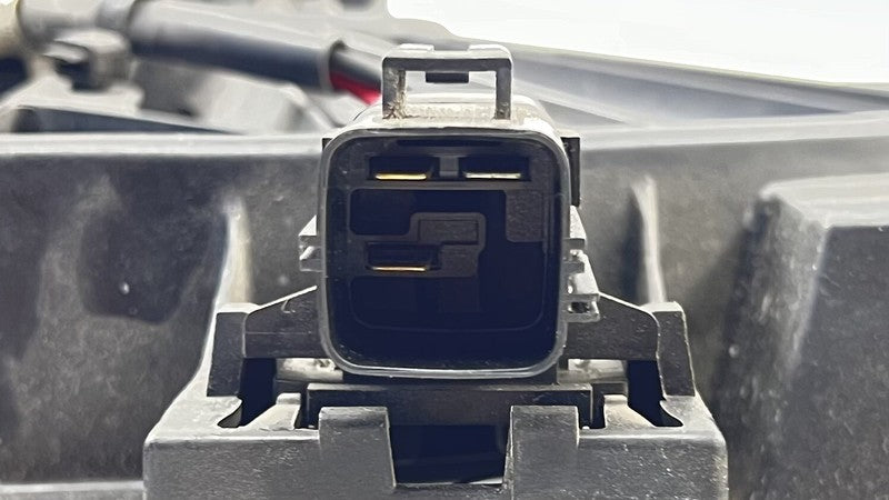 DR33-8C607-AA / DR33 8C607 AA / DR338C607AA 11-14 MUSTANG GT DRIVER LEFT FRONT RADIATOR COOLING FAN WITH SHROUD ASSEMBLY