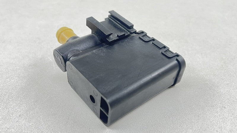 17098136 01-04 CHEVROLET CORVETTE C5 Z06 FUEL EVAP VAPOR CHARCOAL EMISSION MODULE OEM