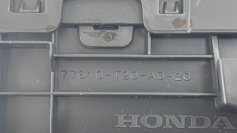 77610-T20-A0-20 / 77610 T20 A0 20 / 77610T20A020 24-25 ACURA INTEGRA TYPE S CENTER DASHBOARD AIR VENT WITH HAZARD SWITCH