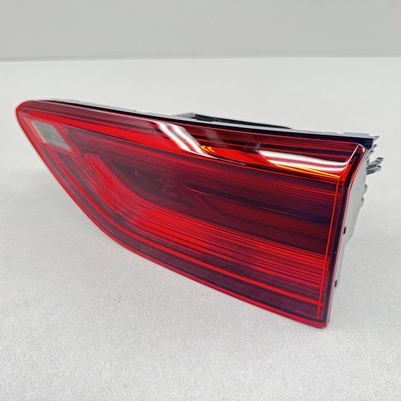 5H0-945-094-C / 5H0.945.094.C / 5H0945094C / 5H0 945 094 C 22-24 VOLKSWAGEN GOLF R MK8 RIGHT REAR INNER TAILLIGHT TAIL L