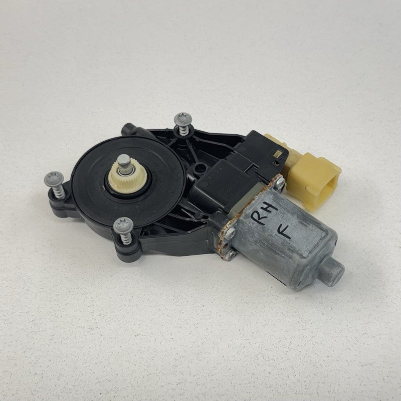 E 840 368 002 / E840368002 14-24 Maserati Ghibli Right Front Or Right Rear Door Window Regulator Motor OEM