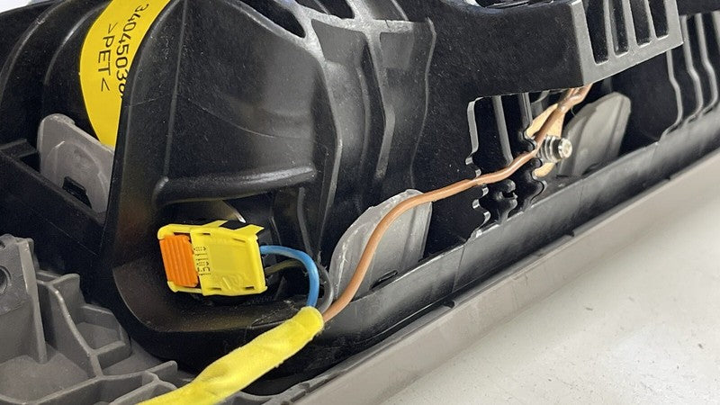 970.803.062.04 / 970 803 062 04 / 97080306204 10-16 PORSCHE PANAMERA RIGHT FRONT LOWER KNEE AIRBAG AIR BAG SRS 970803062